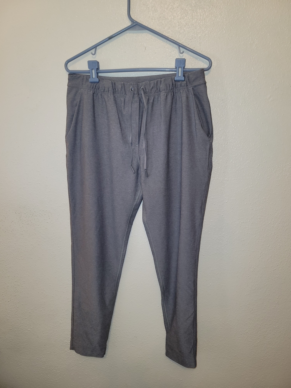 Lululemon Womans Jet Crop Jogger Charcoal Gray Drawstring Size 8
